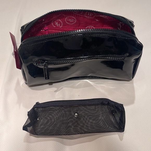 Accessories Nwt Beautiful Black Patent Makeup Bag By Holt Renfrow